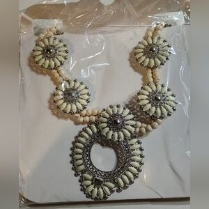 Elegant Cream and Silver Floral Jewelry Set